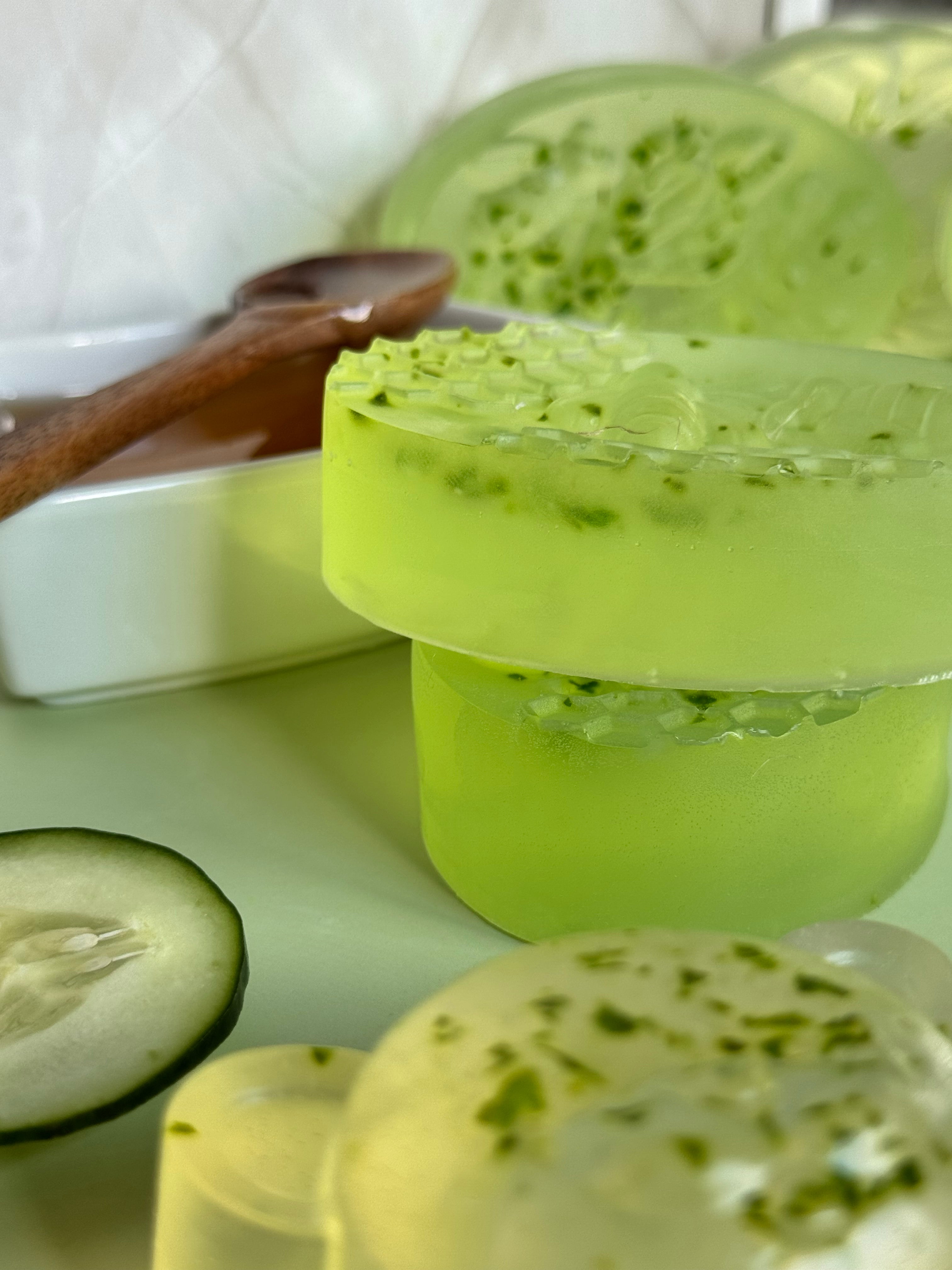 Jabón de pepino y miel (Cucumber and Honey Soap)