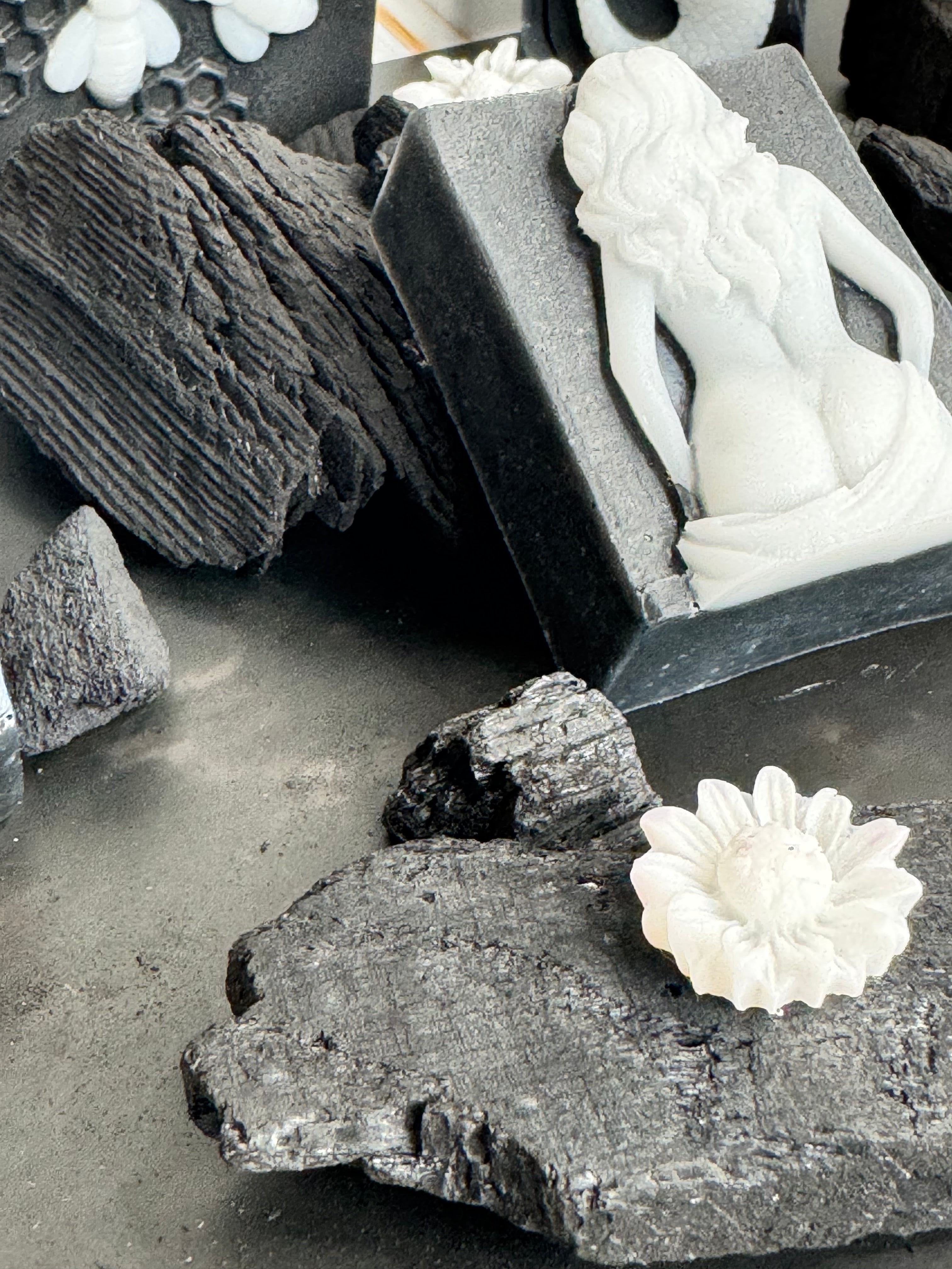 Jabón de Carbón Activado (Charcoal Soap)